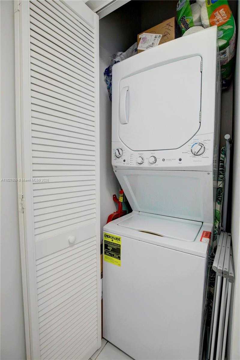 Small Image of 3470 EAST COAST AVE #H0604, Miami Number 19
