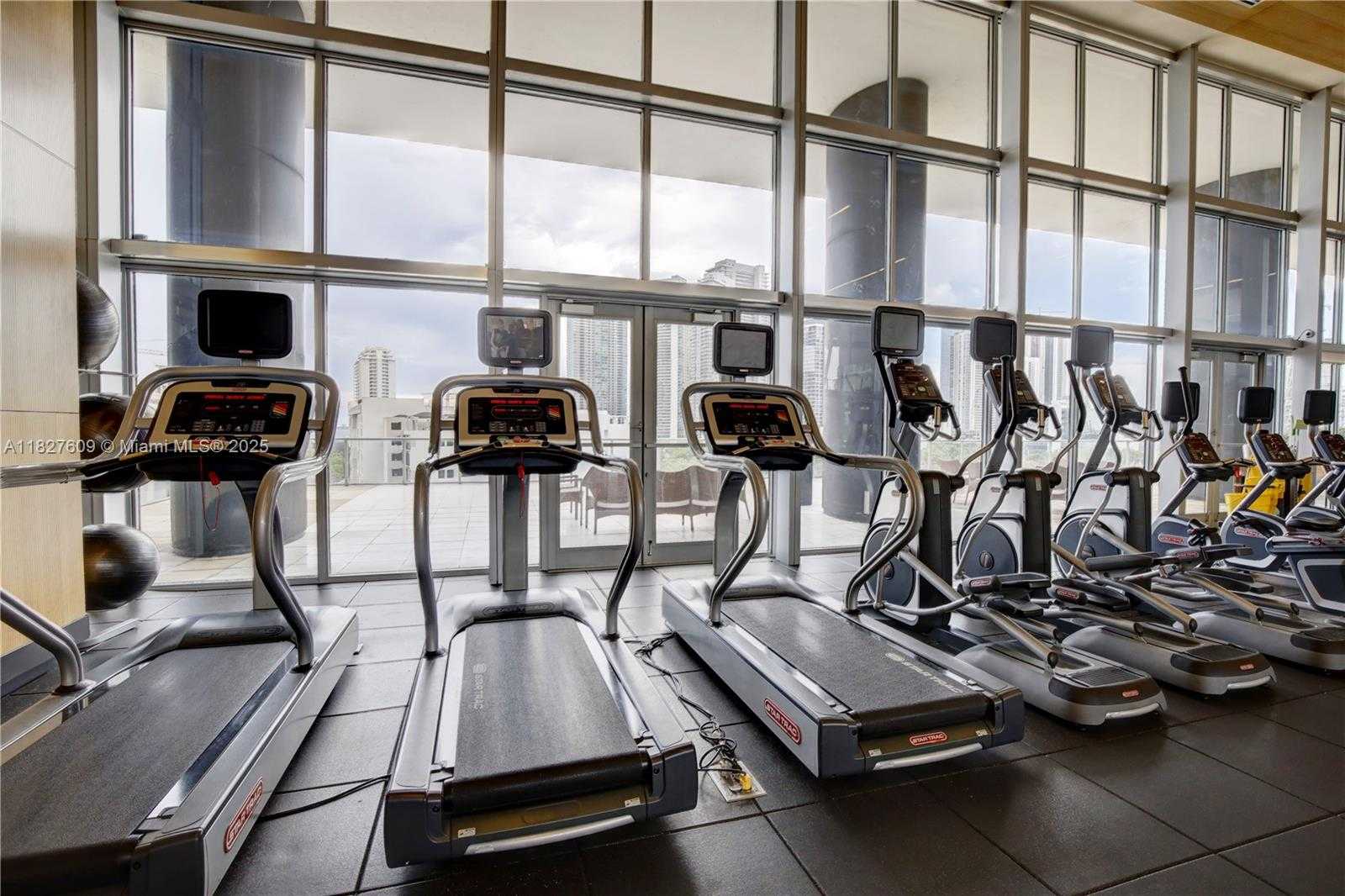 Small Image of 3470 EAST COAST AVE #H0604, Miami Number 26