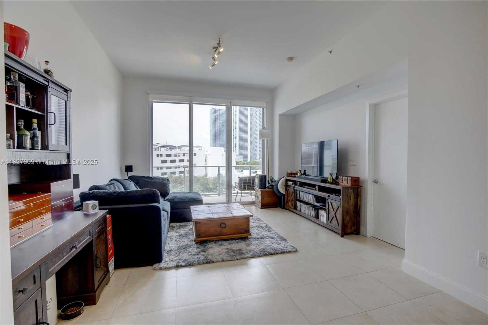 Small Image of 3470 EAST COAST AVE #H0604, Miami Number 5