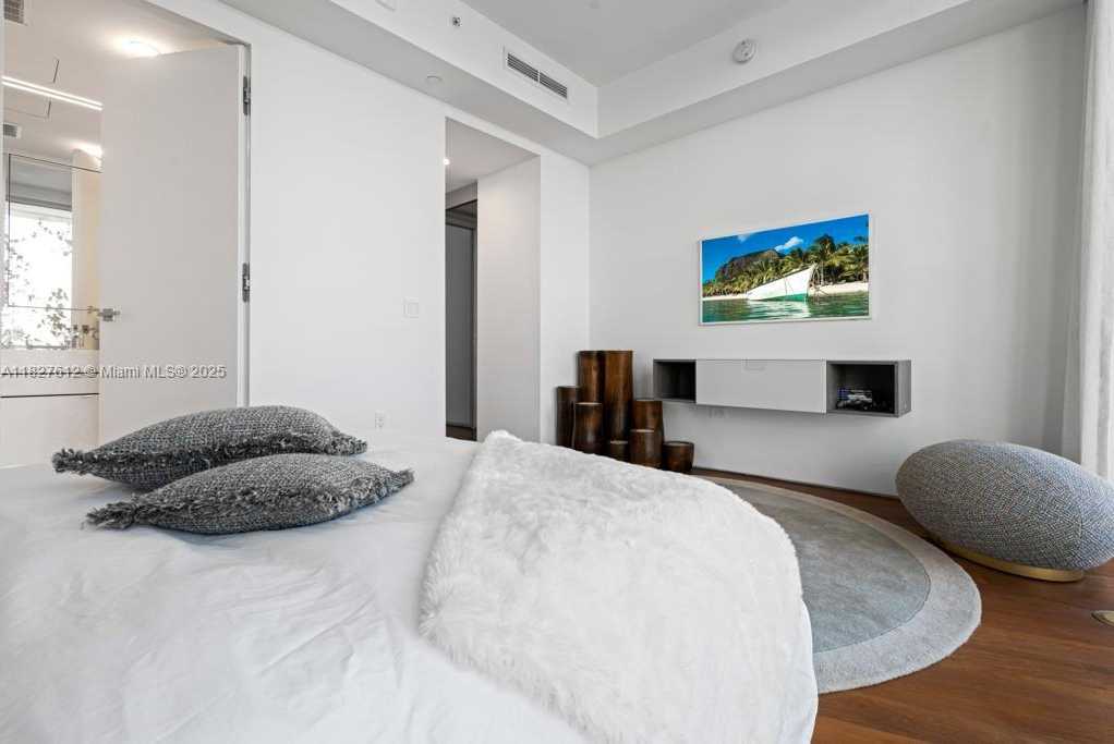 Small Image of 1300 MONAD TER #12F, Miami Beach Number 19
