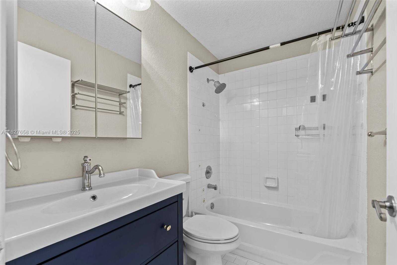 Small Image of 11175 SOUTH WEST 17TH MNR, Davie Number 25