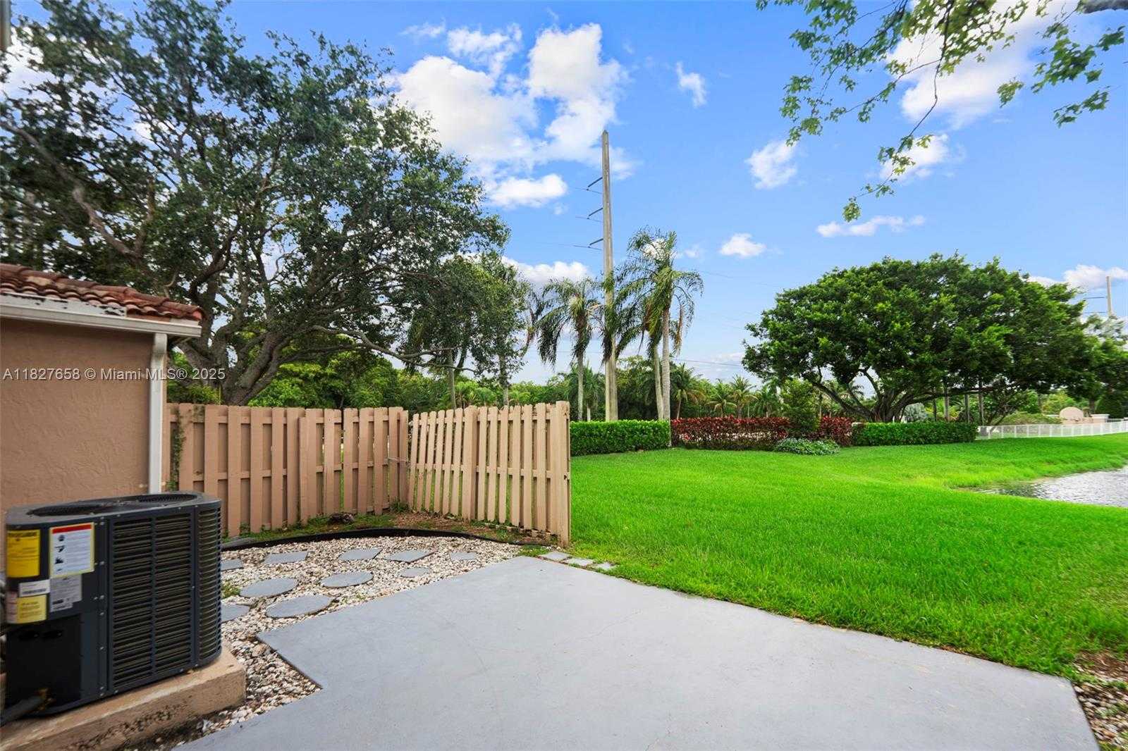 Small Image of 11175 SOUTH WEST 17TH MNR, Davie Number 31