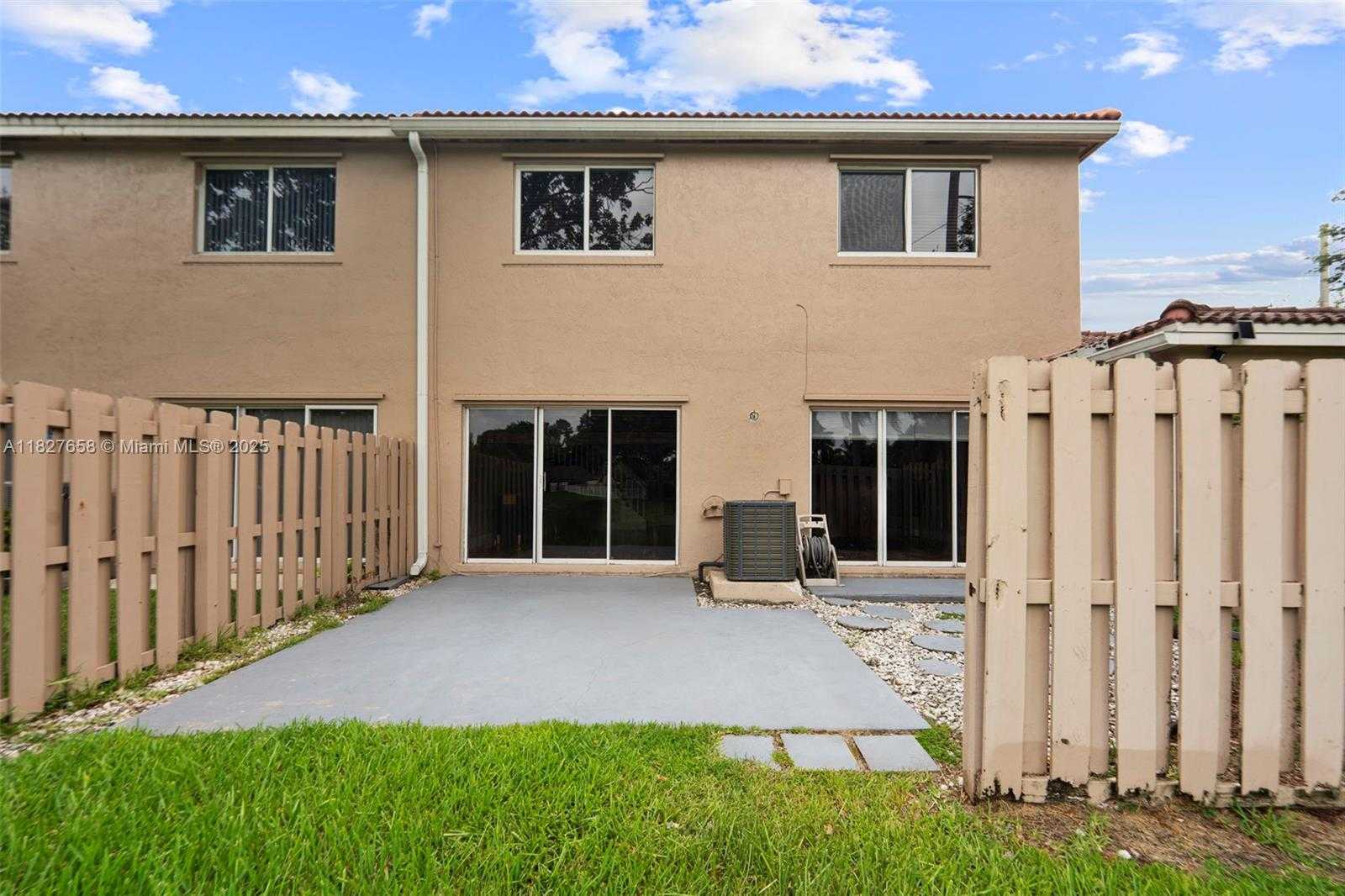 Small Image of 11175 SOUTH WEST 17TH MNR, Davie Number 33