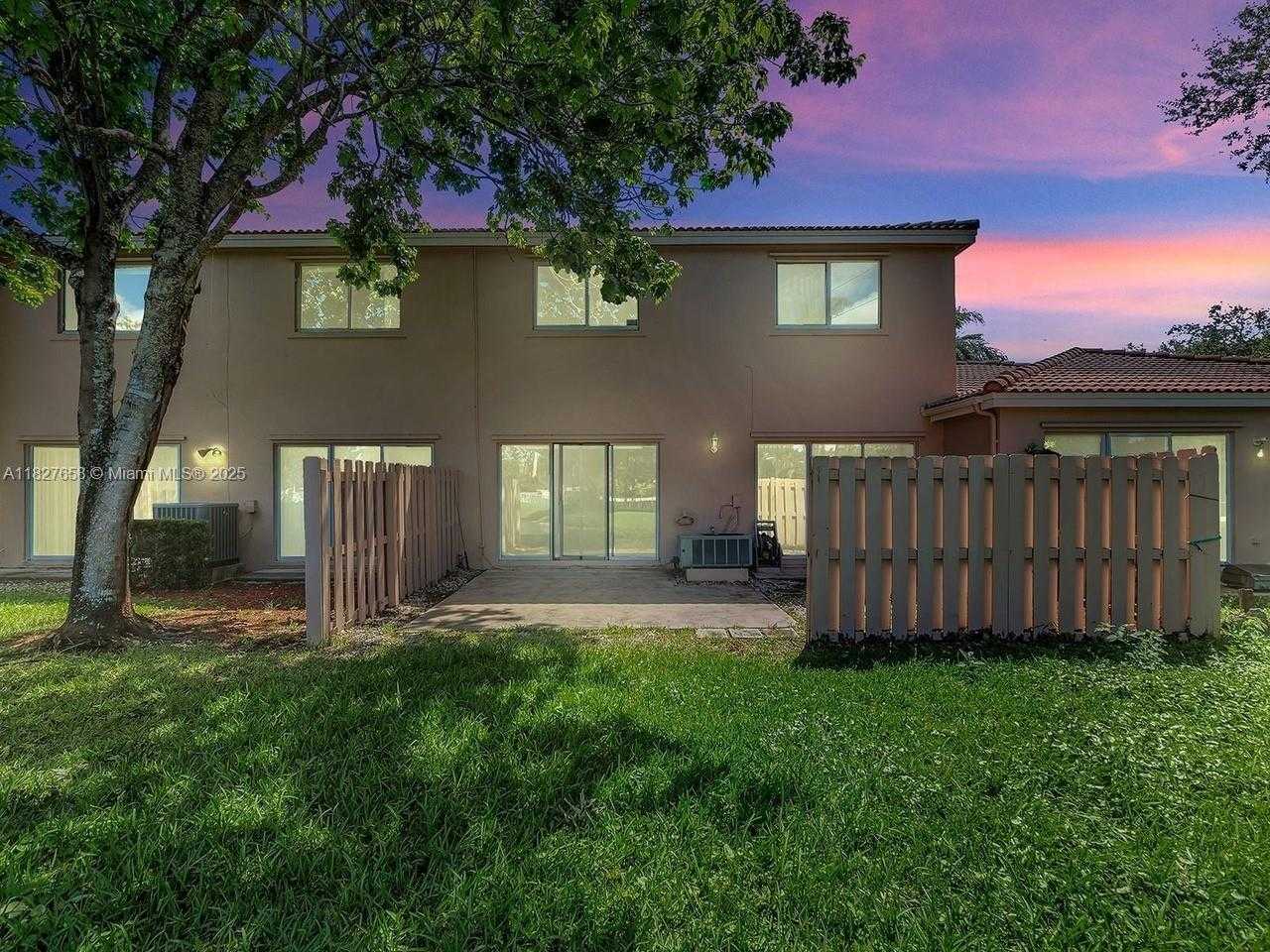 Small Image of 11175 SOUTH WEST 17TH MNR, Davie Number 34
