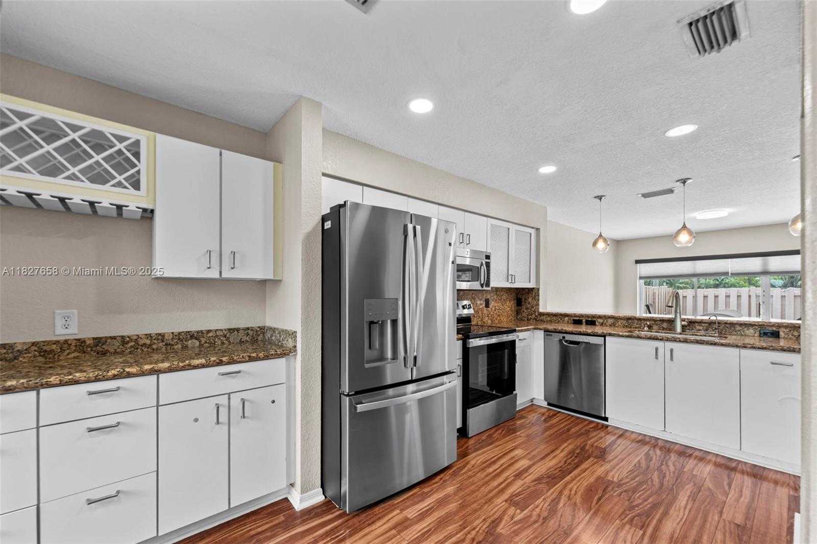 Small Image of 11175 SOUTH WEST 17TH MNR, Davie Number 8