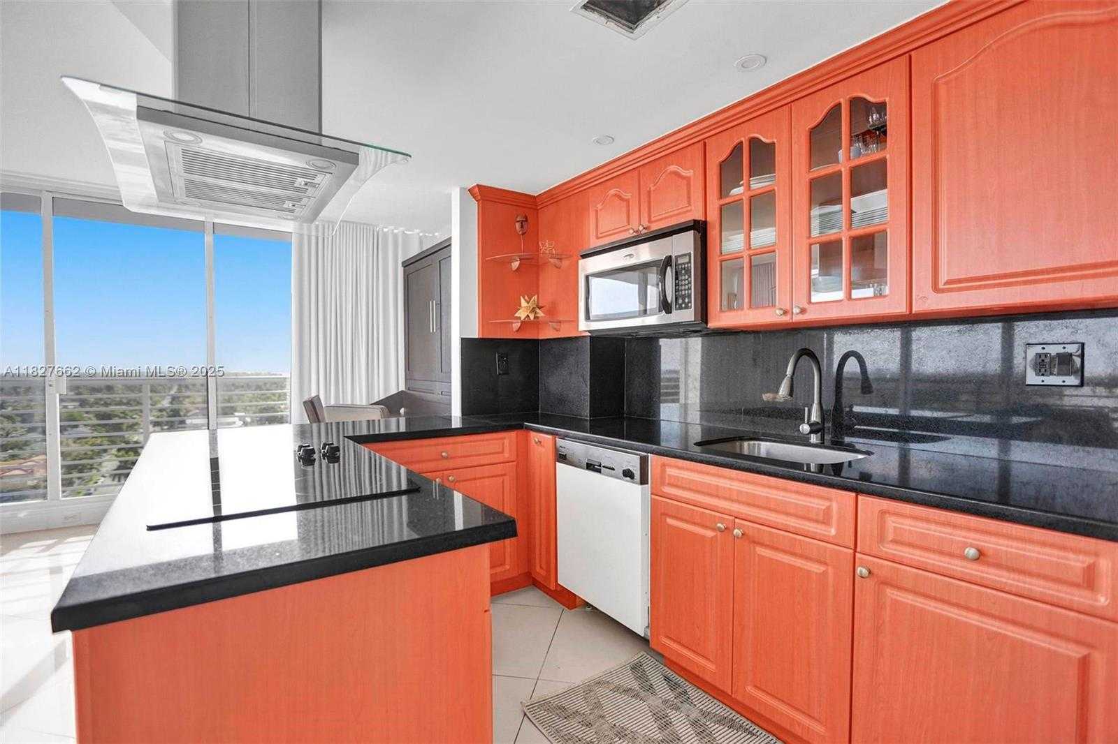 Small Image of 1720 HARRISON ST #14E, Hollywood Number 10