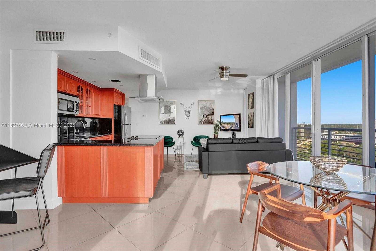Small Image of 1720 HARRISON ST #14E, Hollywood Number 14