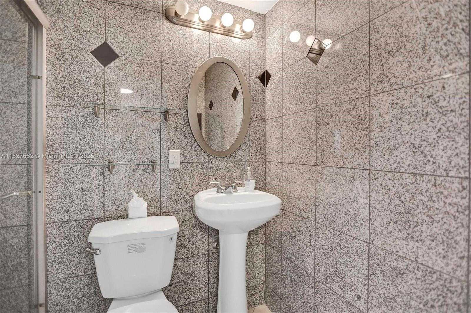 Small Image of 1720 HARRISON ST #14E, Hollywood Number 2