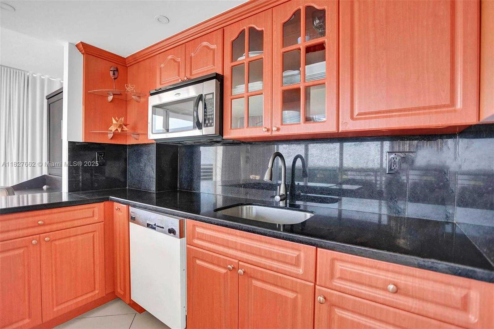 Small Image of 1720 HARRISON ST #14E, Hollywood Number 22