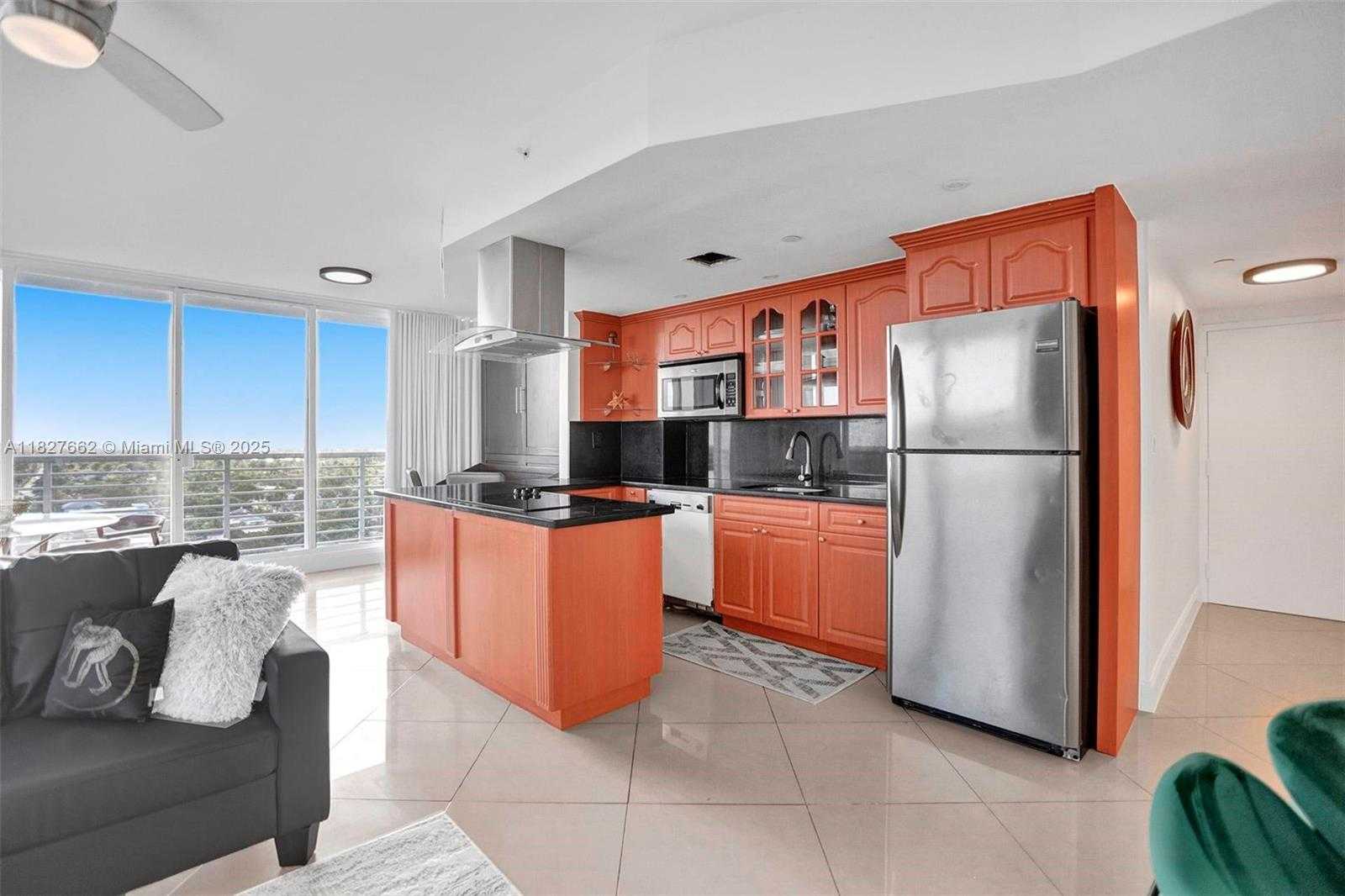 Small Image of 1720 HARRISON ST #14E, Hollywood Number 23