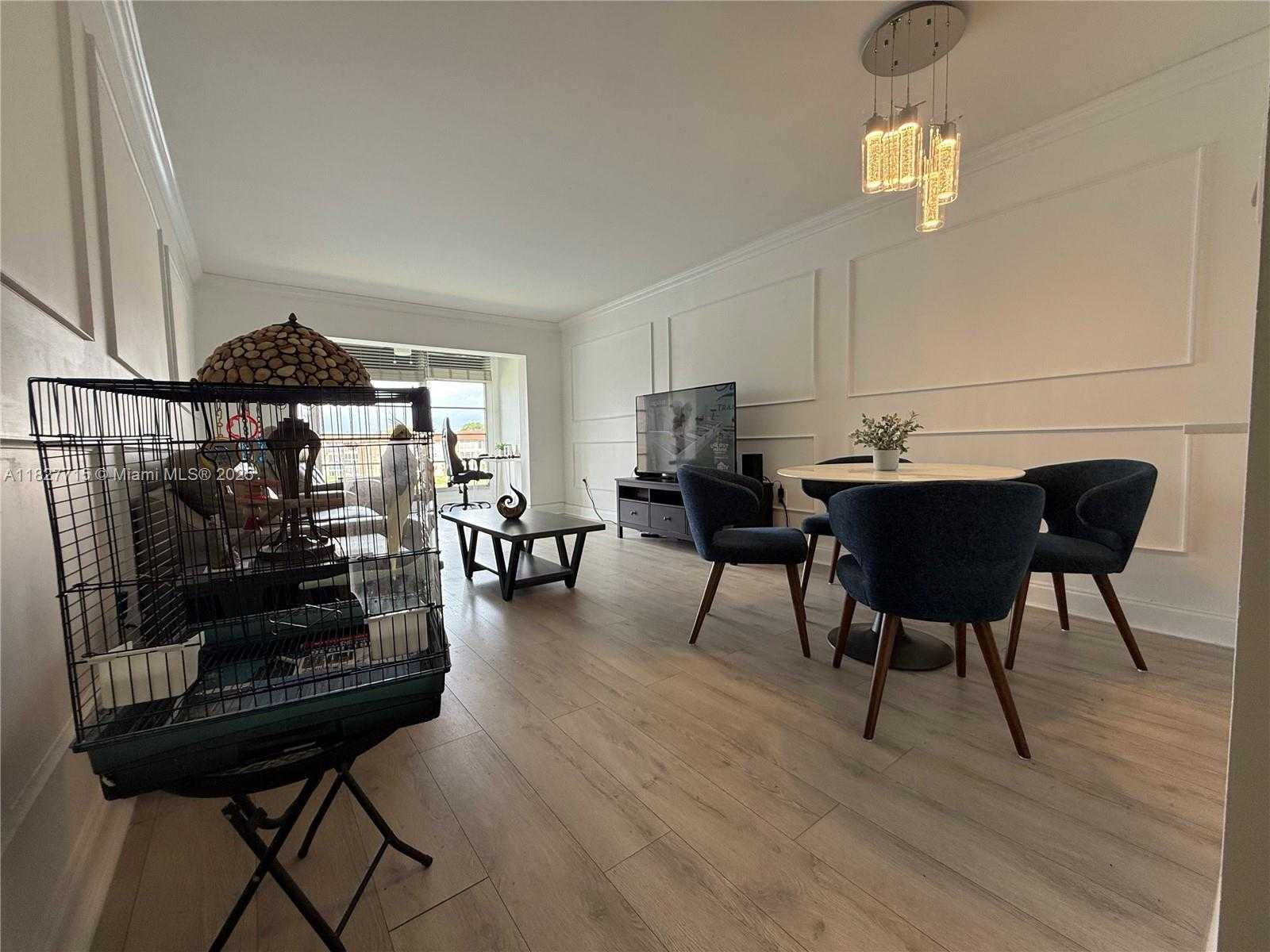 Small Image of 8880 SUNRISE LAKES BLVD #307, Sunrise Number 10