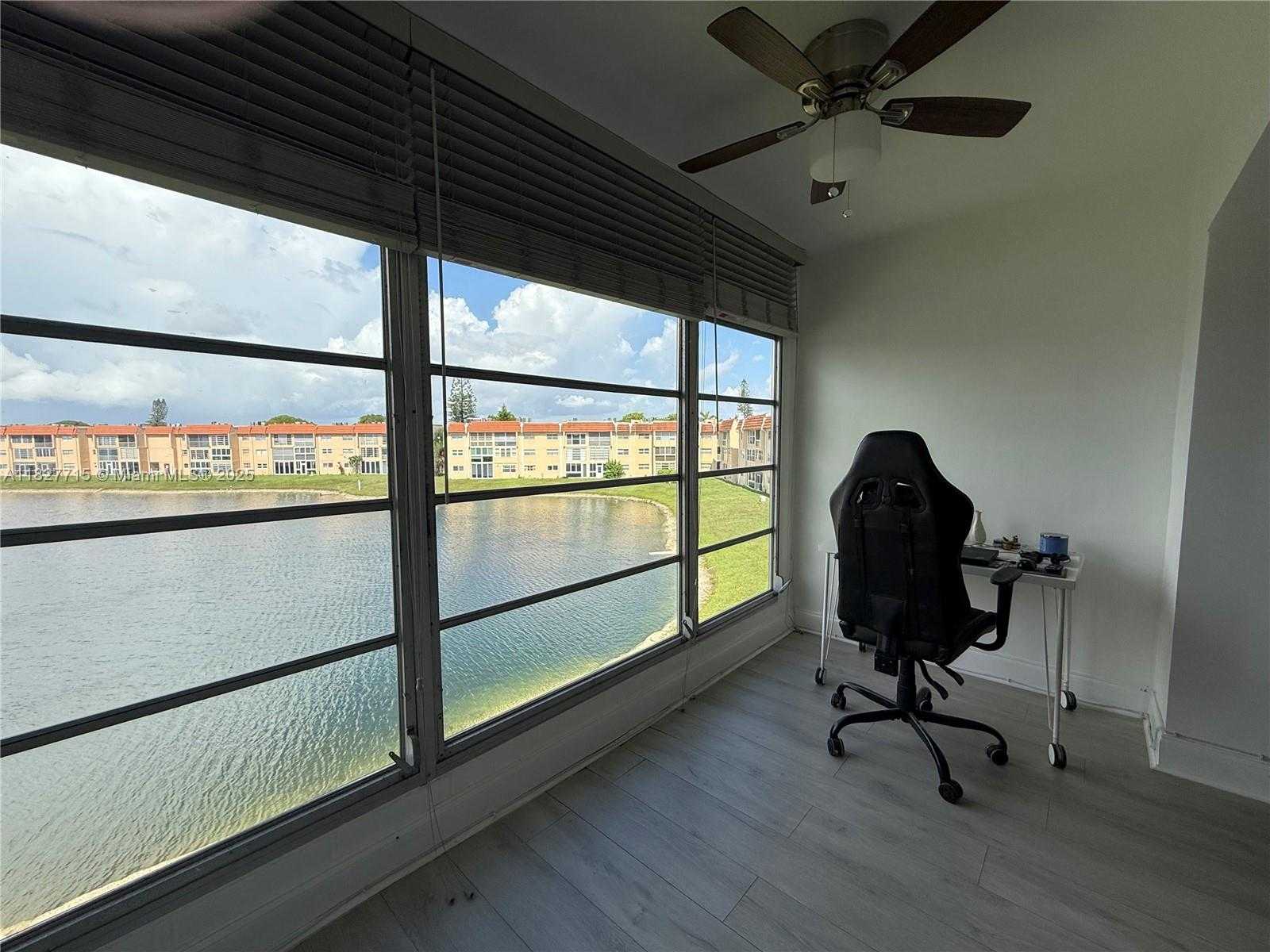 Small Image of 8880 SUNRISE LAKES BLVD #307, Sunrise Number 14