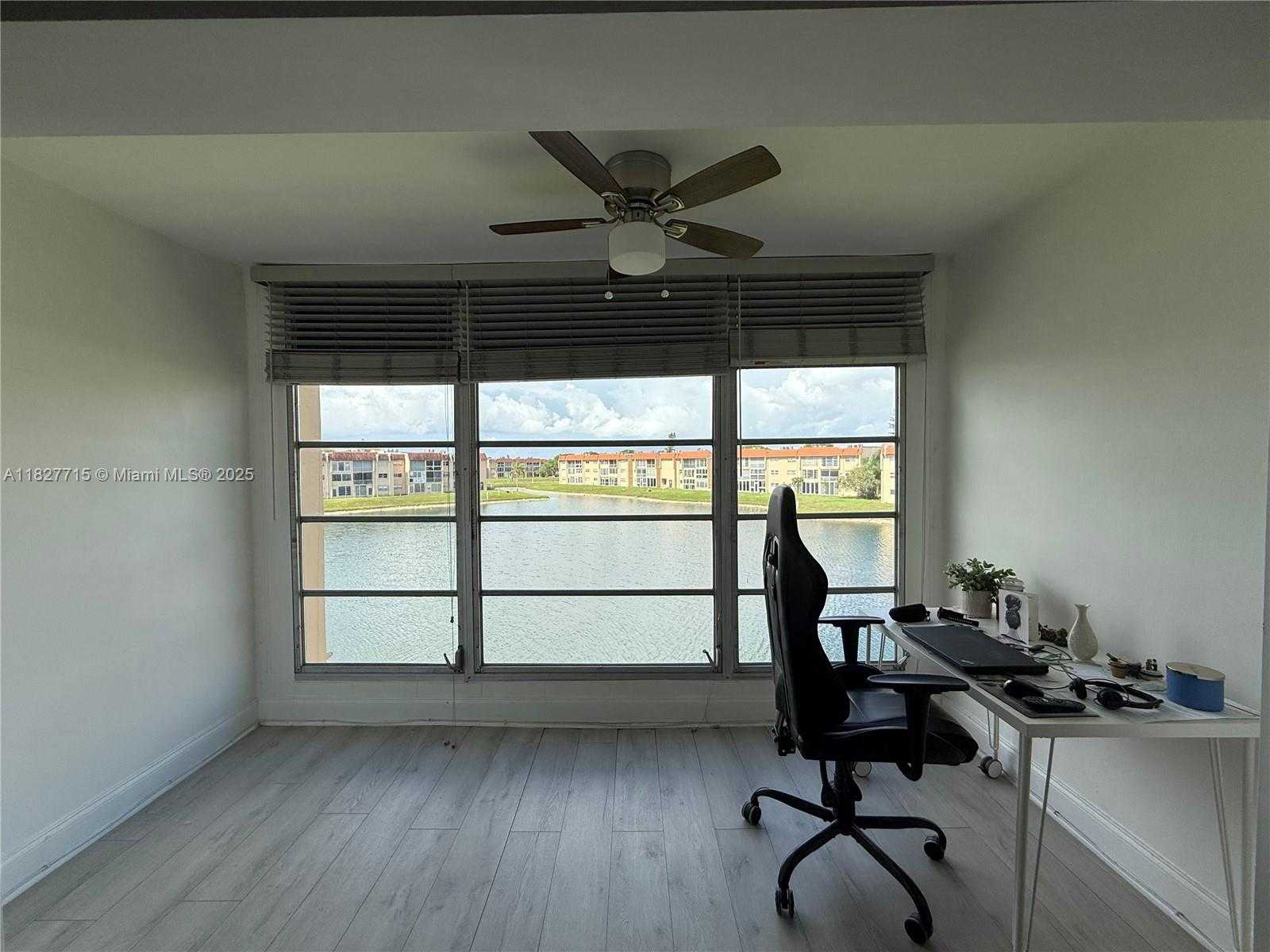 Small Image of 8880 SUNRISE LAKES BLVD #307, Sunrise Number 15