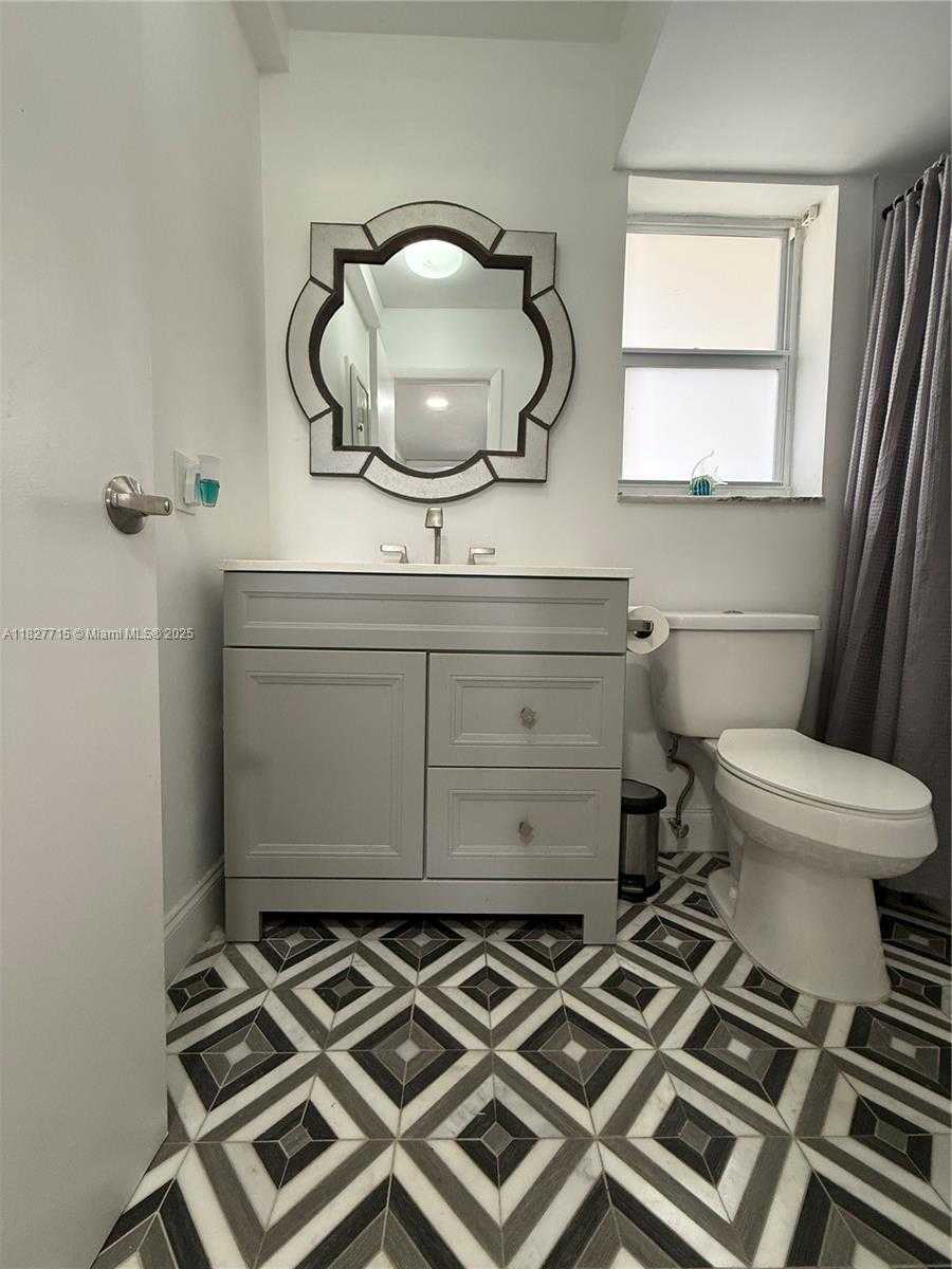 Small Image of 8880 SUNRISE LAKES BLVD #307, Sunrise Number 18