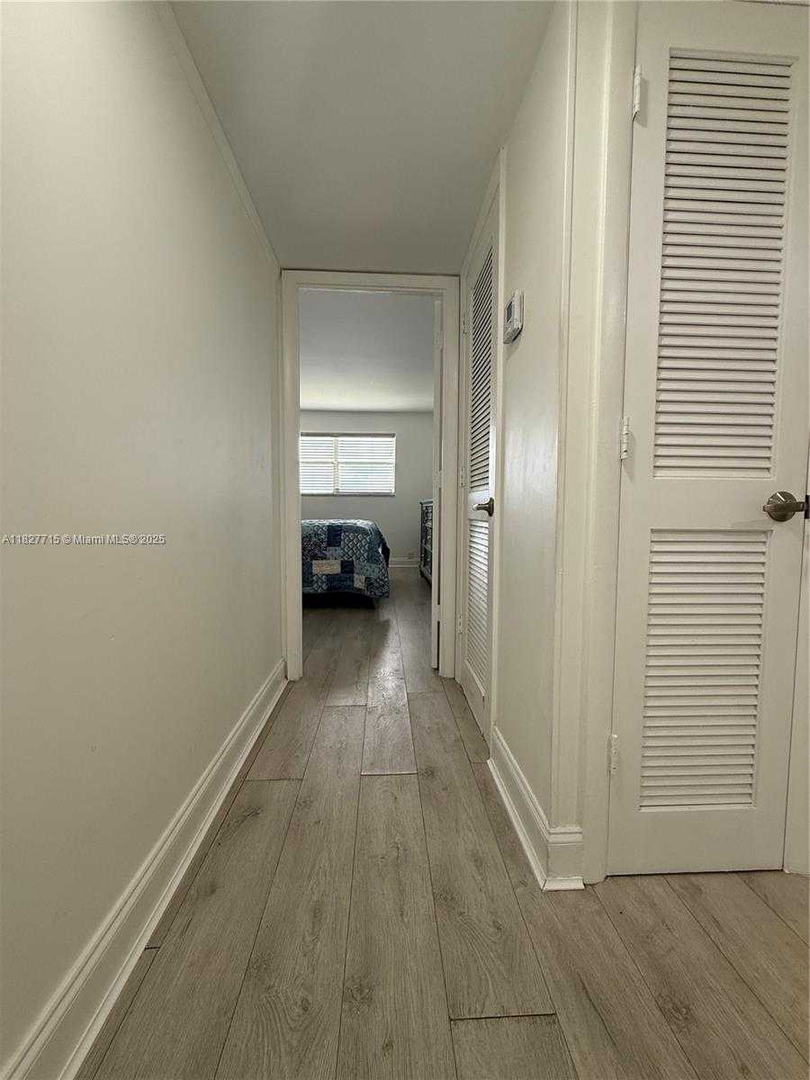 Small Image of 8880 SUNRISE LAKES BLVD #307, Sunrise Number 21