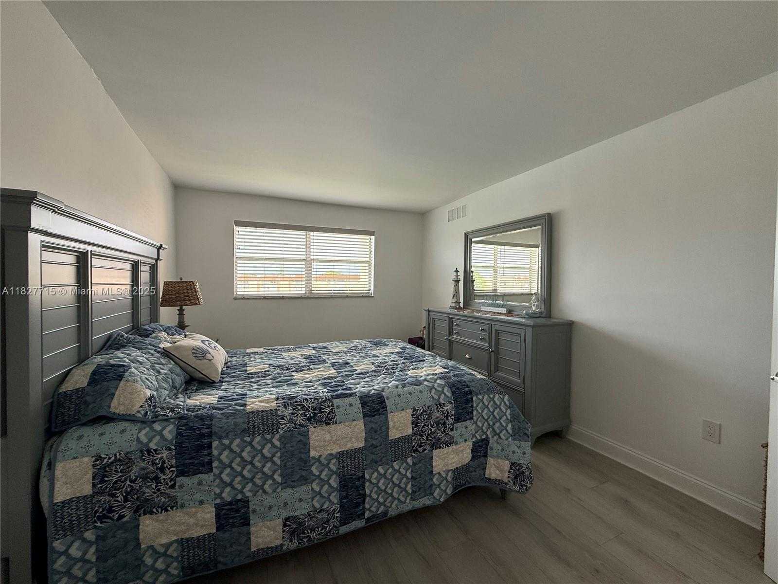 Small Image of 8880 SUNRISE LAKES BLVD #307, Sunrise Number 23