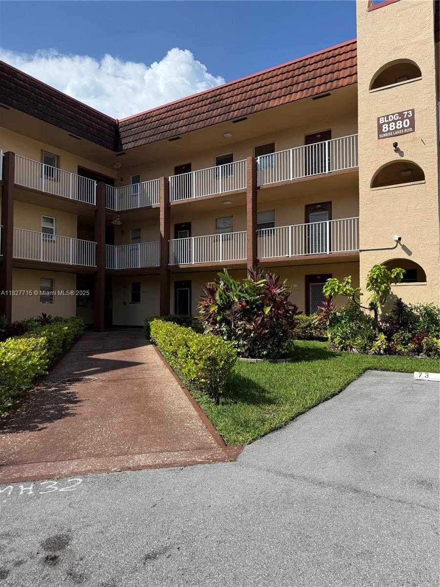 Small Image of 8880 SUNRISE LAKES BLVD #307, Sunrise Number 41