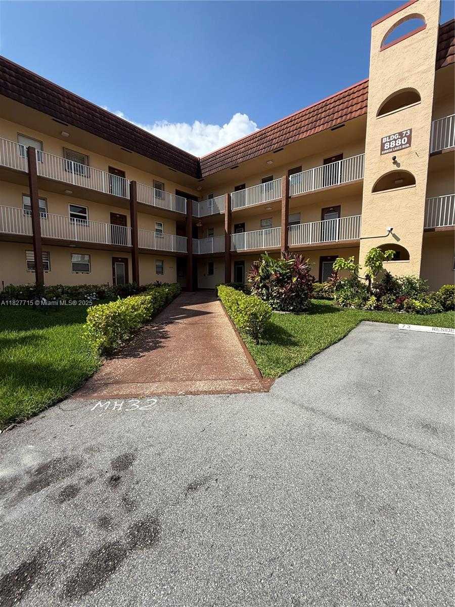 Small Image of 8880 SUNRISE LAKES BLVD #307, Sunrise Number 42