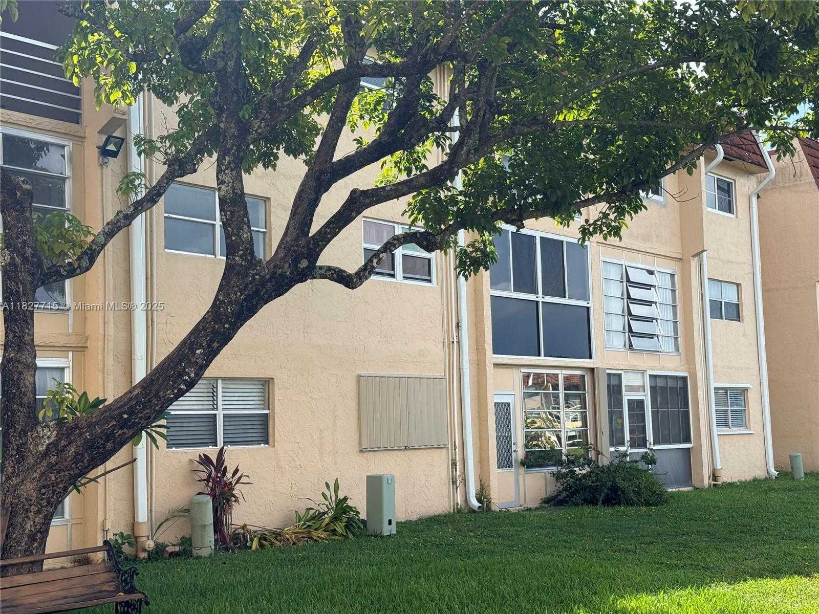 Small Image of 8880 SUNRISE LAKES BLVD #307, Sunrise Number 46