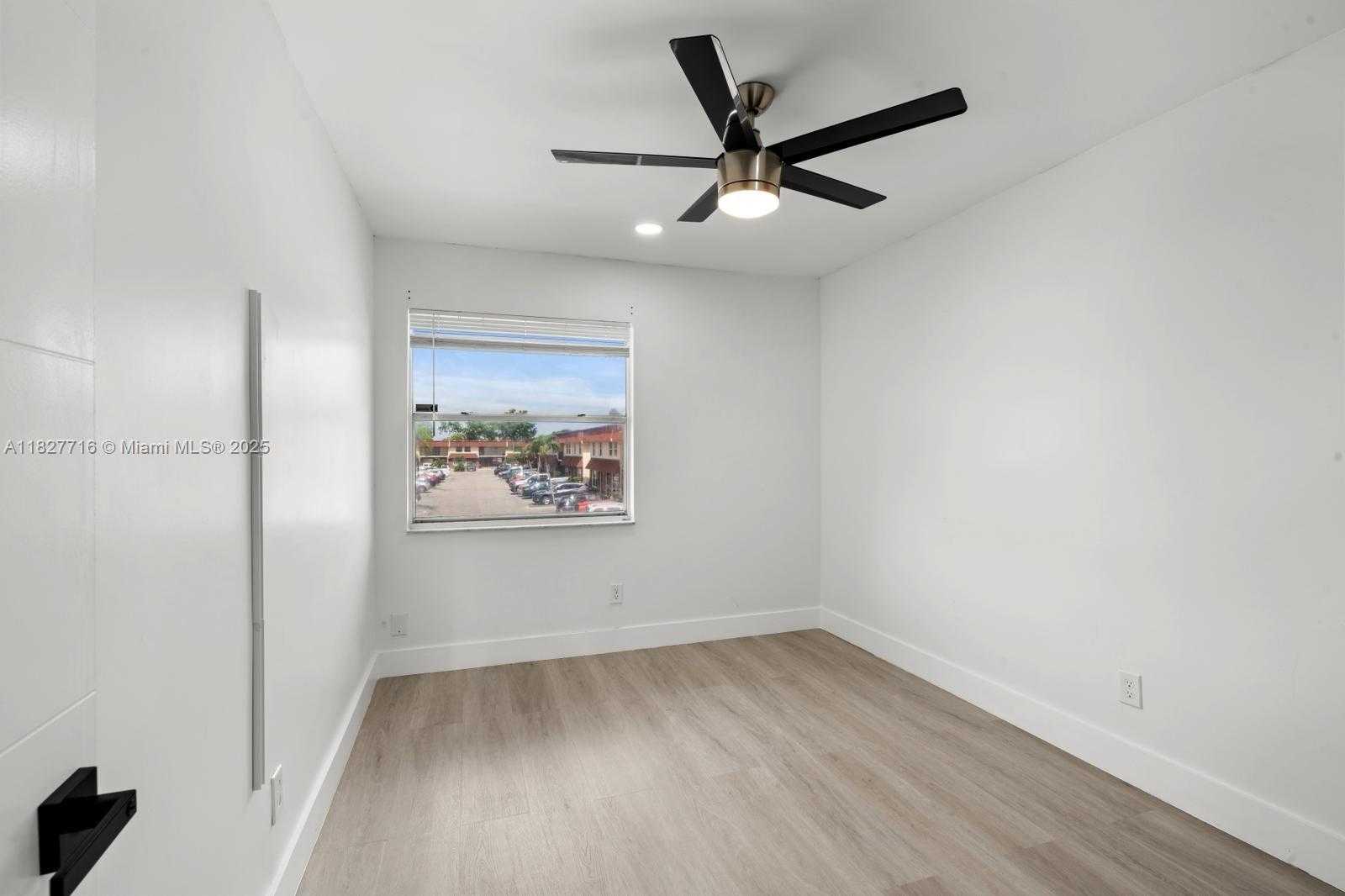 Small Image of 4162 SOUTH WEST 65 AVE #84, Davie Number 10