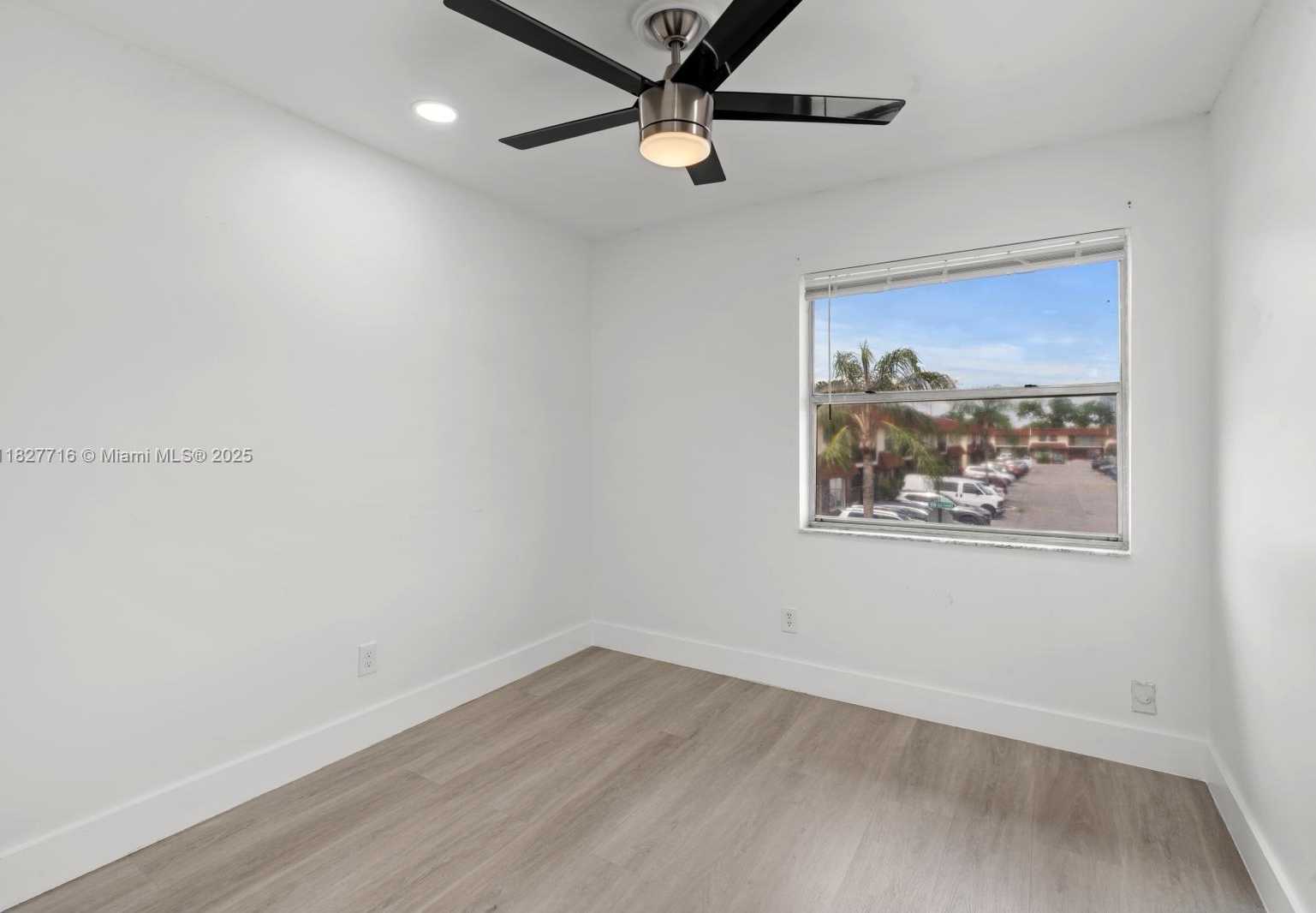 Small Image of 4162 SOUTH WEST 65 AVE #84, Davie Number 13