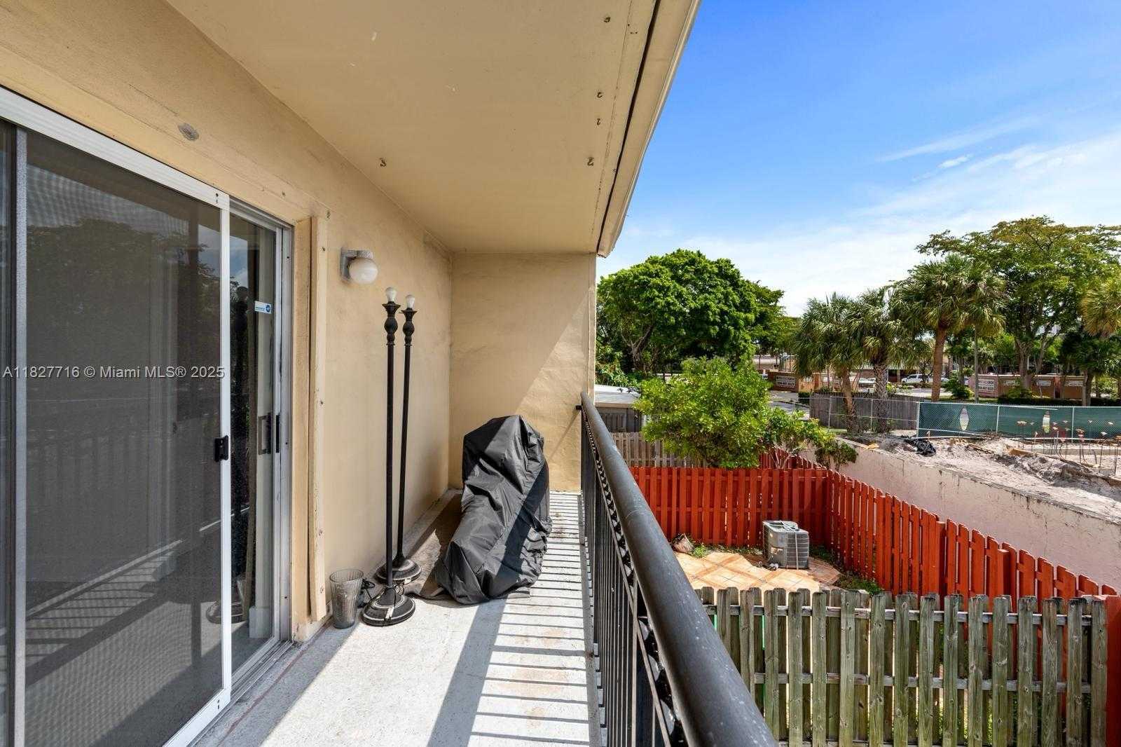 Small Image of 4162 SOUTH WEST 65 AVE #84, Davie Number 20