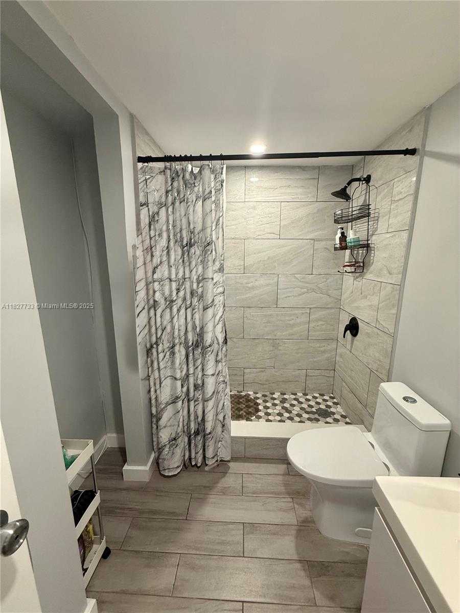 Small Image of 17425 NORTH WEST 67TH PL #F-13, Hialeah Number 11