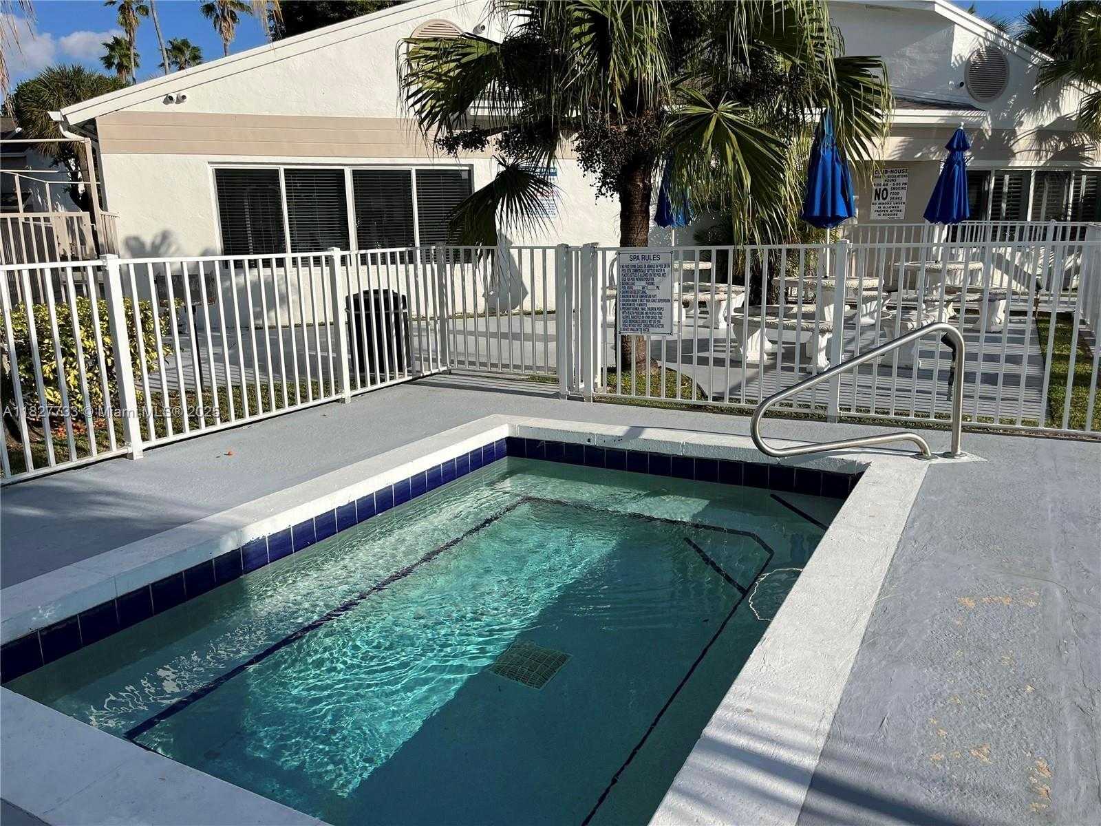 Small Image of 17425 NORTH WEST 67TH PL #F-13, Hialeah Number 15