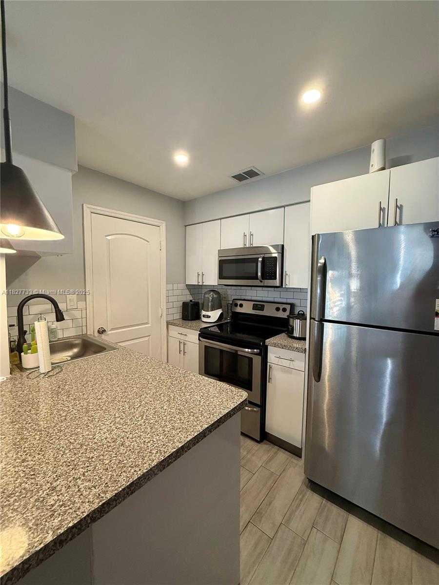 Small Image of 17425 NORTH WEST 67TH PL #F-13, Hialeah Number 4