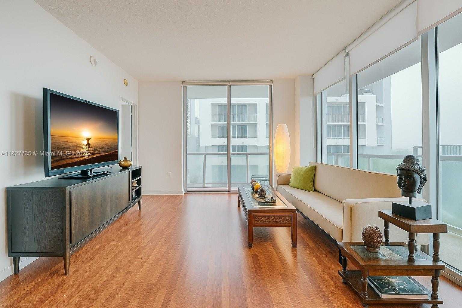 Small Image of 333 NORTH EAST 24TH ST #1401, Miami Number 3
