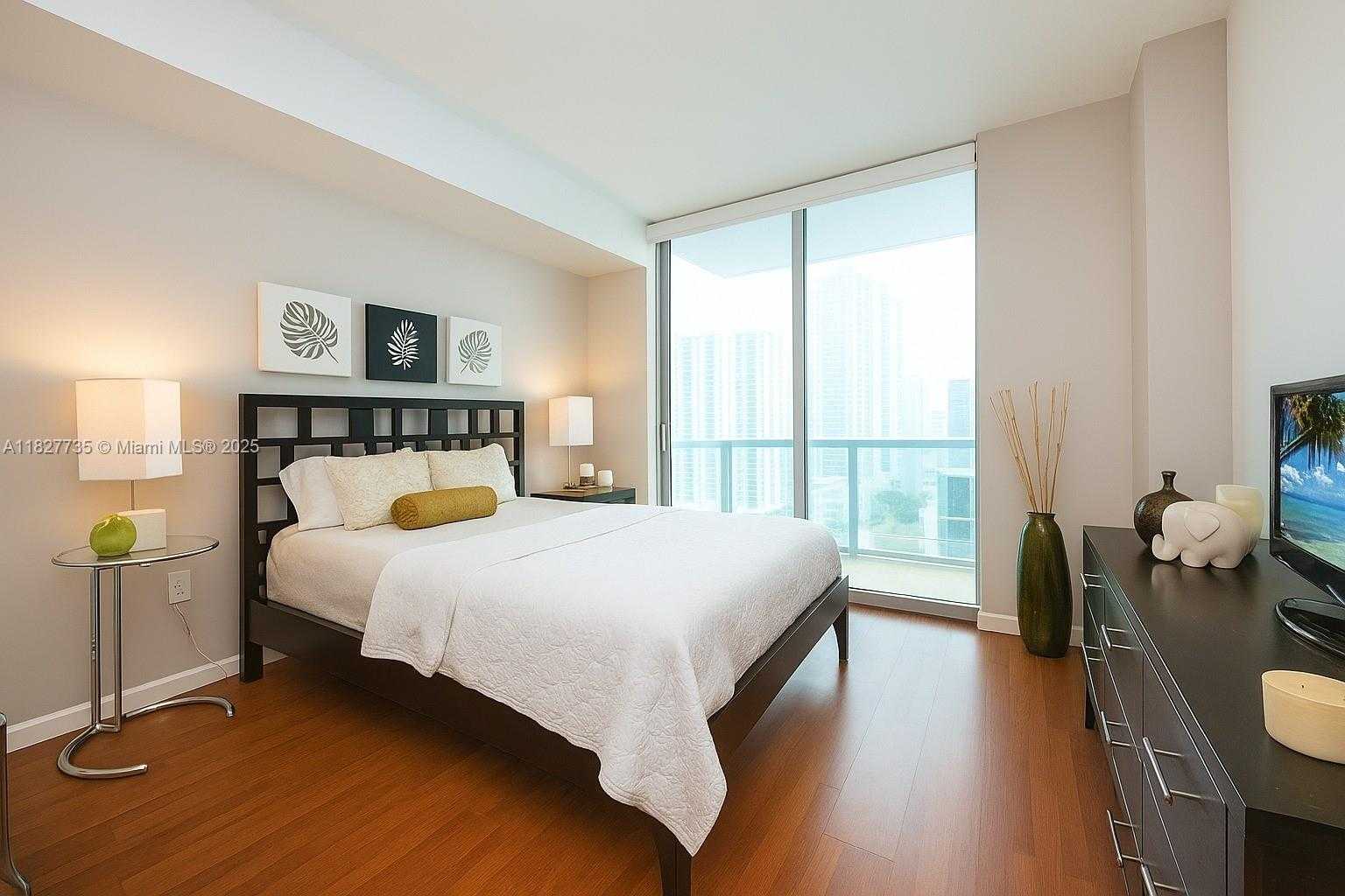 Small Image of 333 NORTH EAST 24TH ST #1401, Miami Number 7