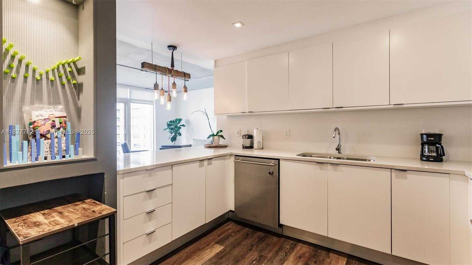 Small Image of 3250 NORTH EAST 1ST AVE #1101, Miami Number 17