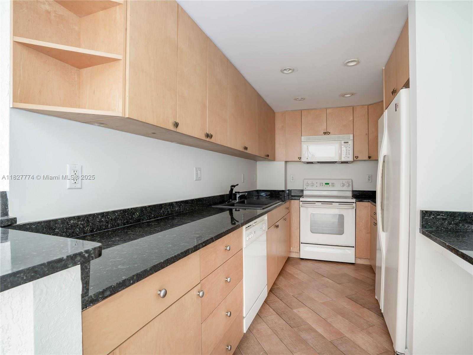 Small Image of 10350 WEST BAY HARBOR DR #6L, Bay Harbor Islands Number 4