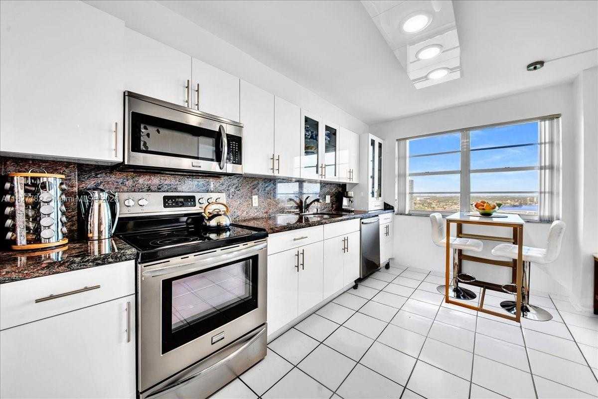 Small Image of 2851 NORTH EAST 183RD ST #2016E, Aventura Number 9