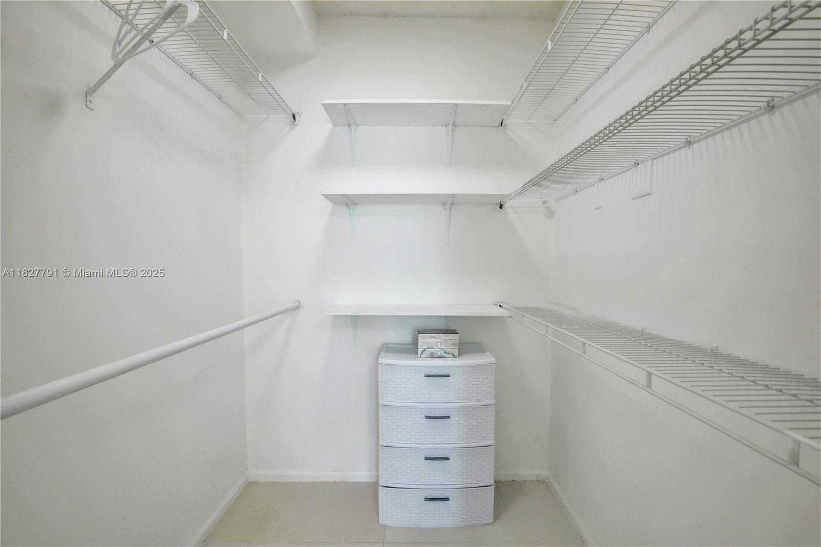 Small Image of 17150 NORTH BAY RD #2320, Sunny Isles Beach Number 15