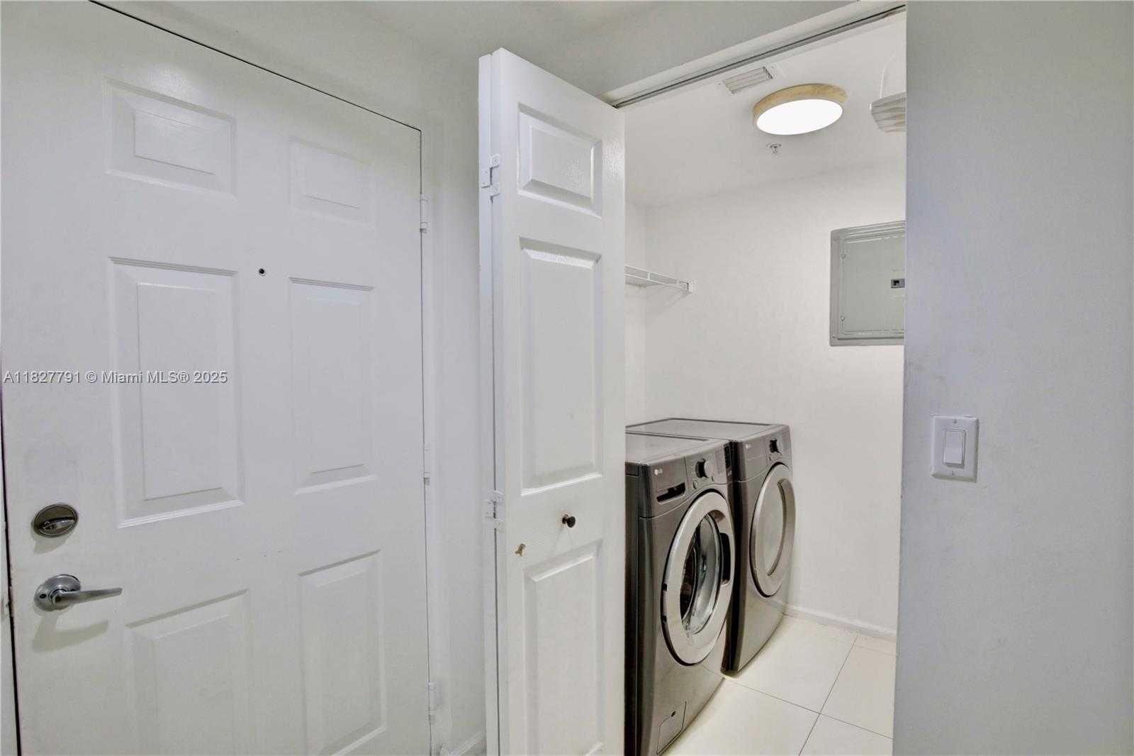Small Image of 17150 NORTH BAY RD #2320, Sunny Isles Beach Number 16