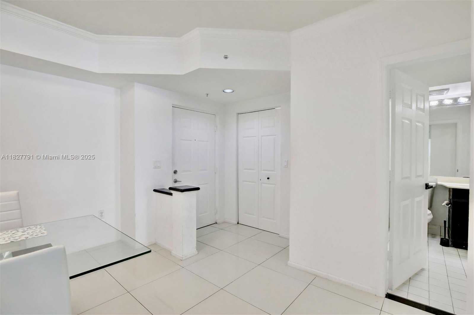 Small Image of 17150 NORTH BAY RD #2320, Sunny Isles Beach Number 2