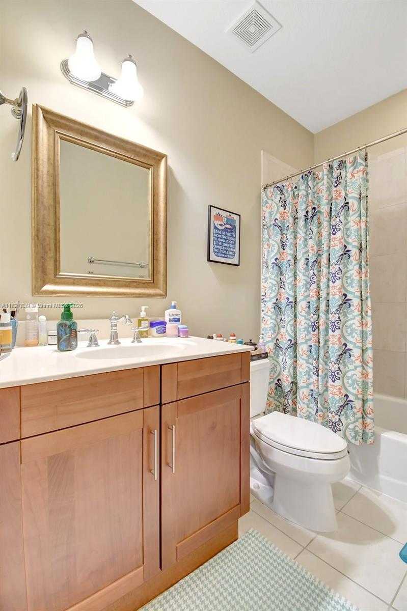 Small Image of 1110 SOUTH EAST 4TH AVE, Fort Lauderdale Number 31