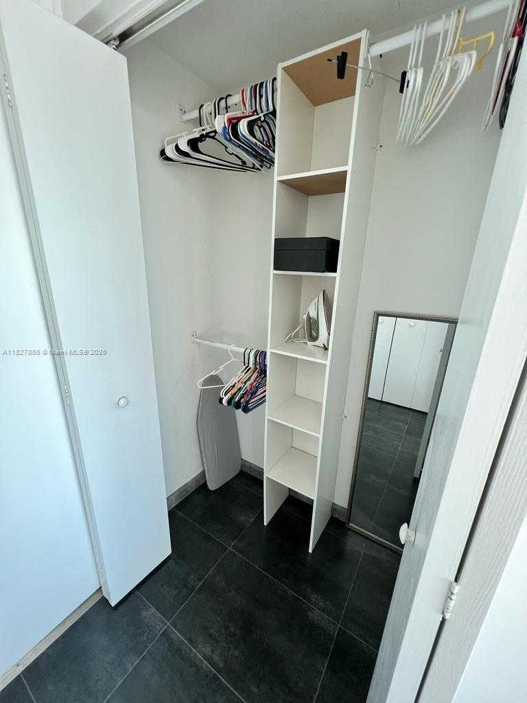 Small Image of 60 SOUTH WEST 13TH ST #3407, Miami Number 11