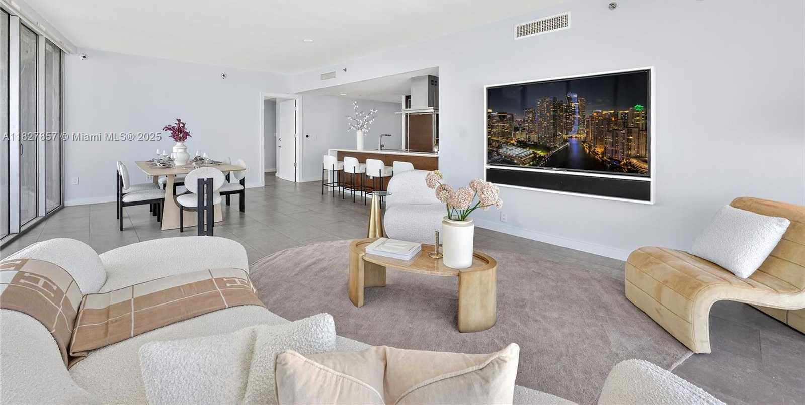 Small Image of 495 BRICKELL AVE #3901, Miami Number 15