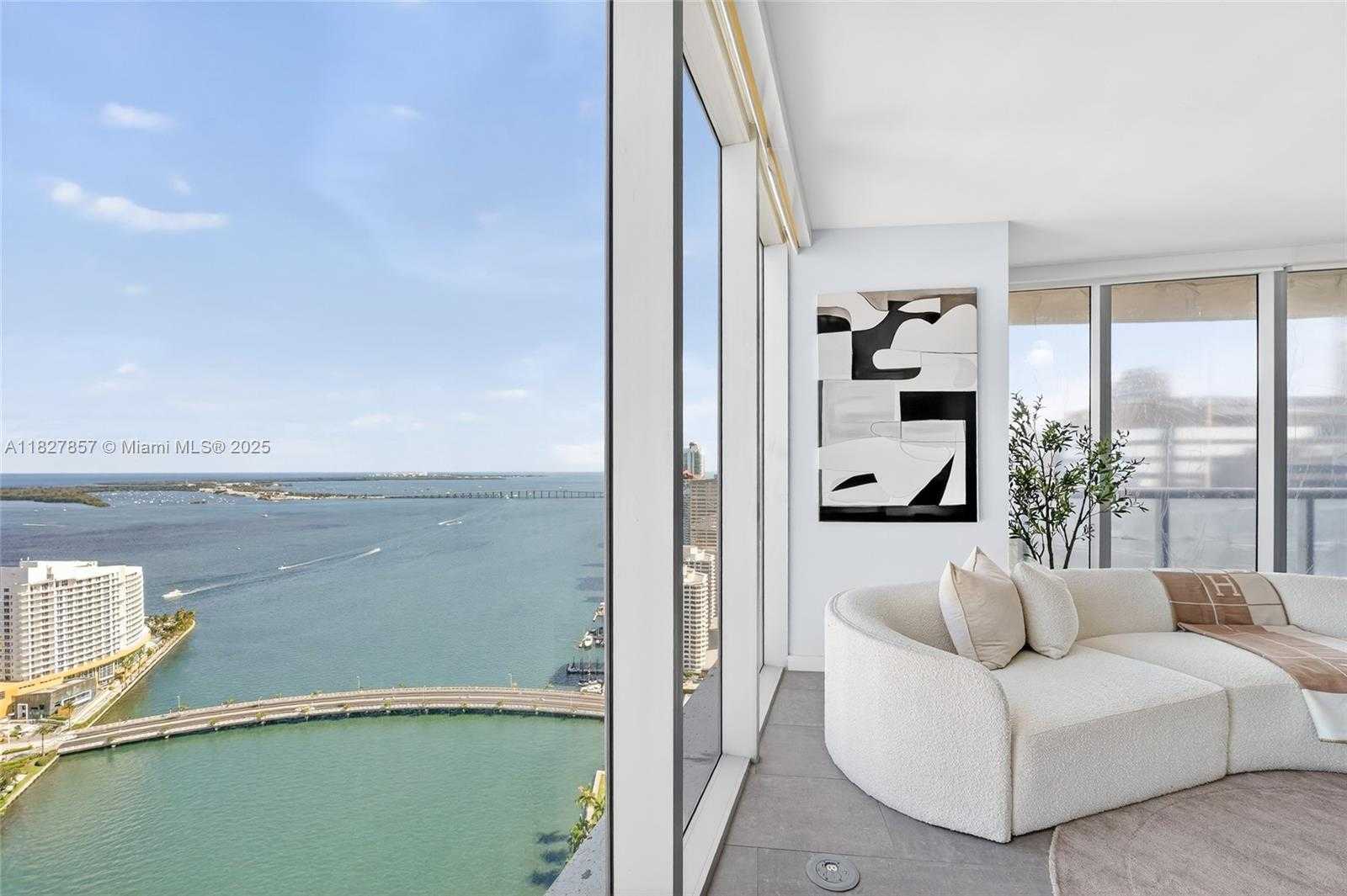 Small Image of 495 BRICKELL AVE #3901, Miami Number 17