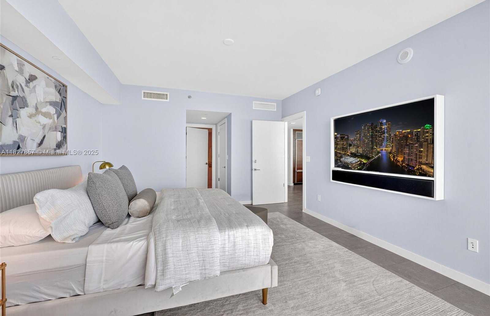 Small Image of 495 BRICKELL AVE #3901, Miami Number 24