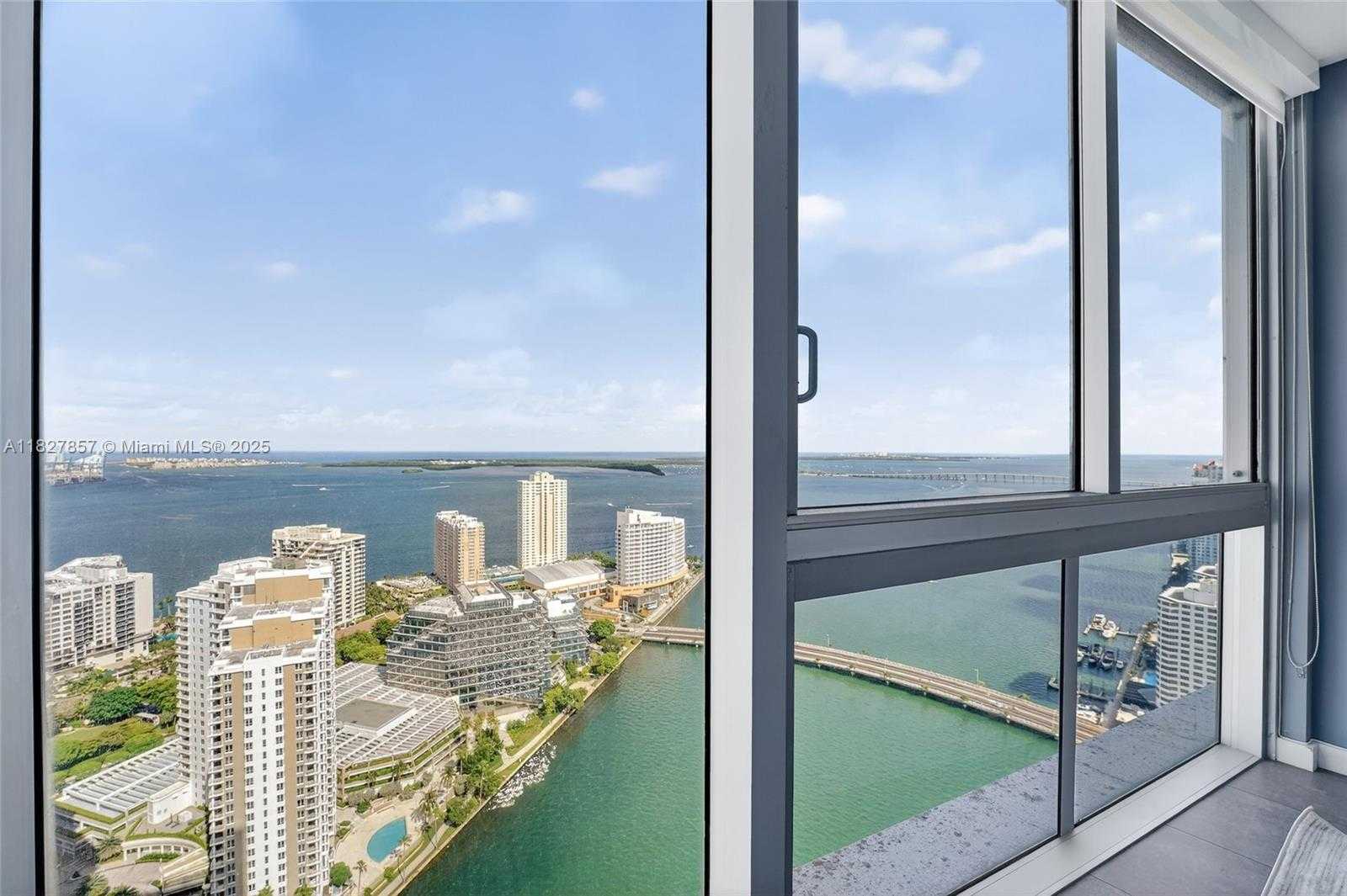 Small Image of 495 BRICKELL AVE #3901, Miami Number 33