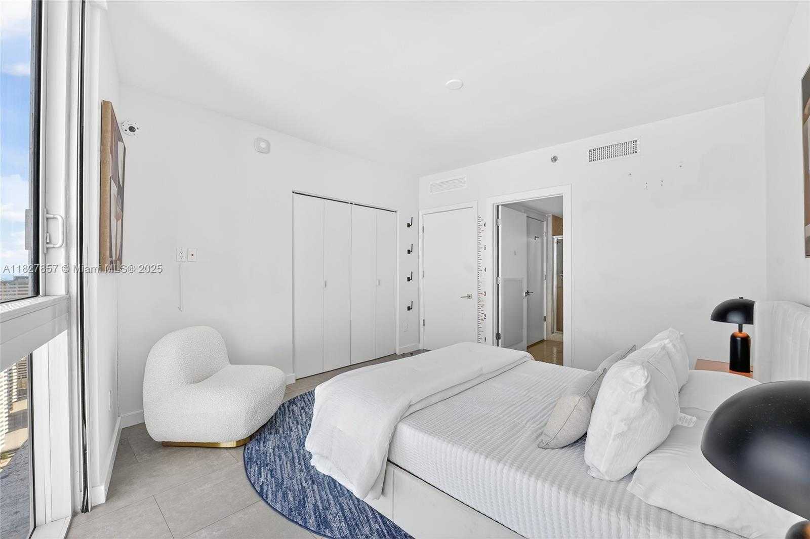 Small Image of 495 BRICKELL AVE #3901, Miami Number 41