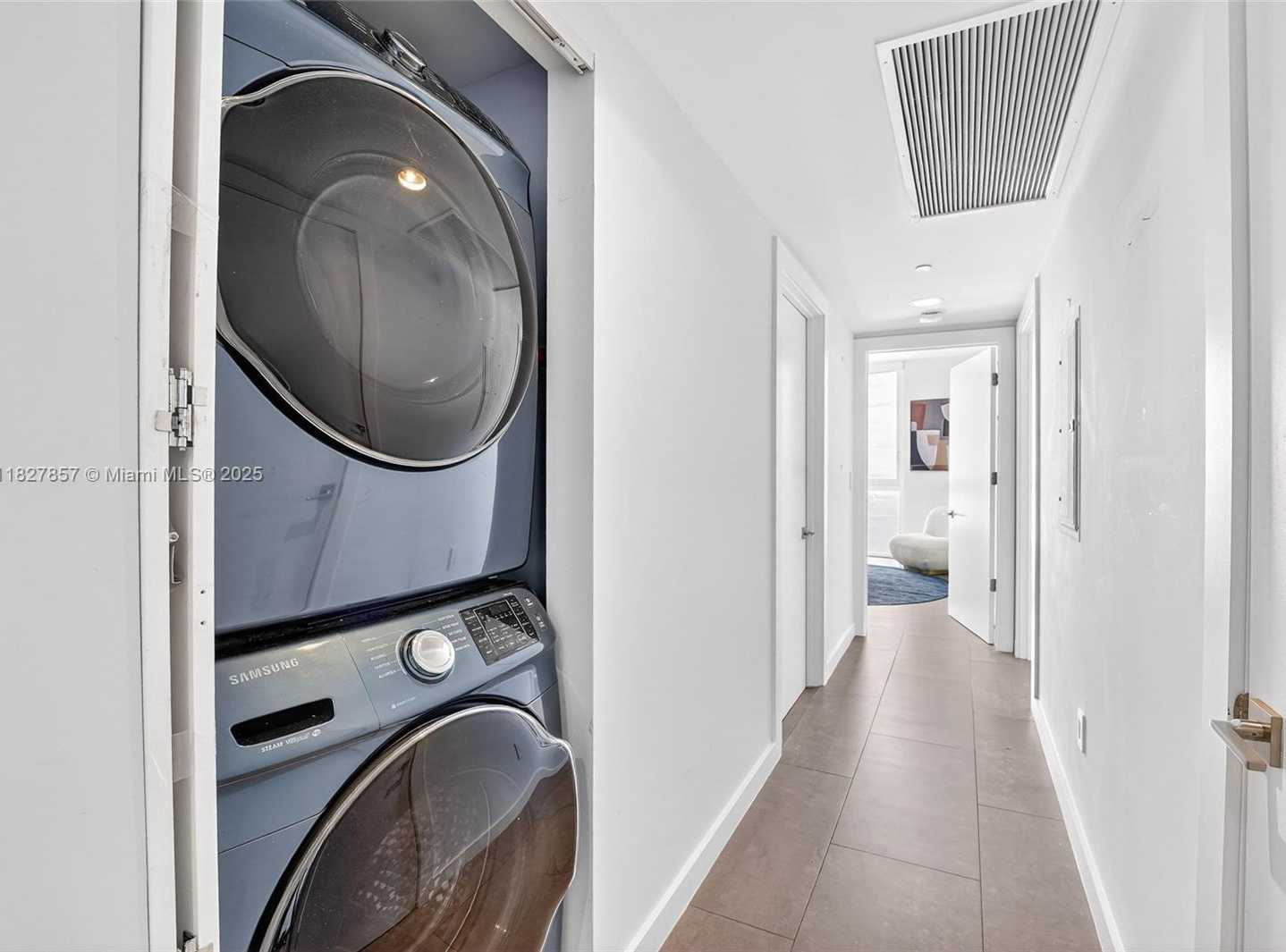 Small Image of 495 BRICKELL AVE #3901, Miami Number 42