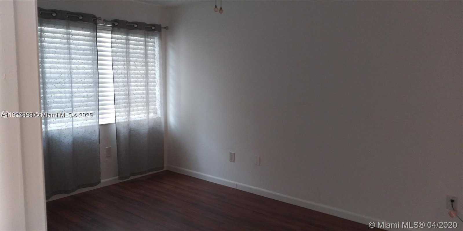 Small Image of 1235 MARIPOSA AVE #8, Coral Gables Number 15