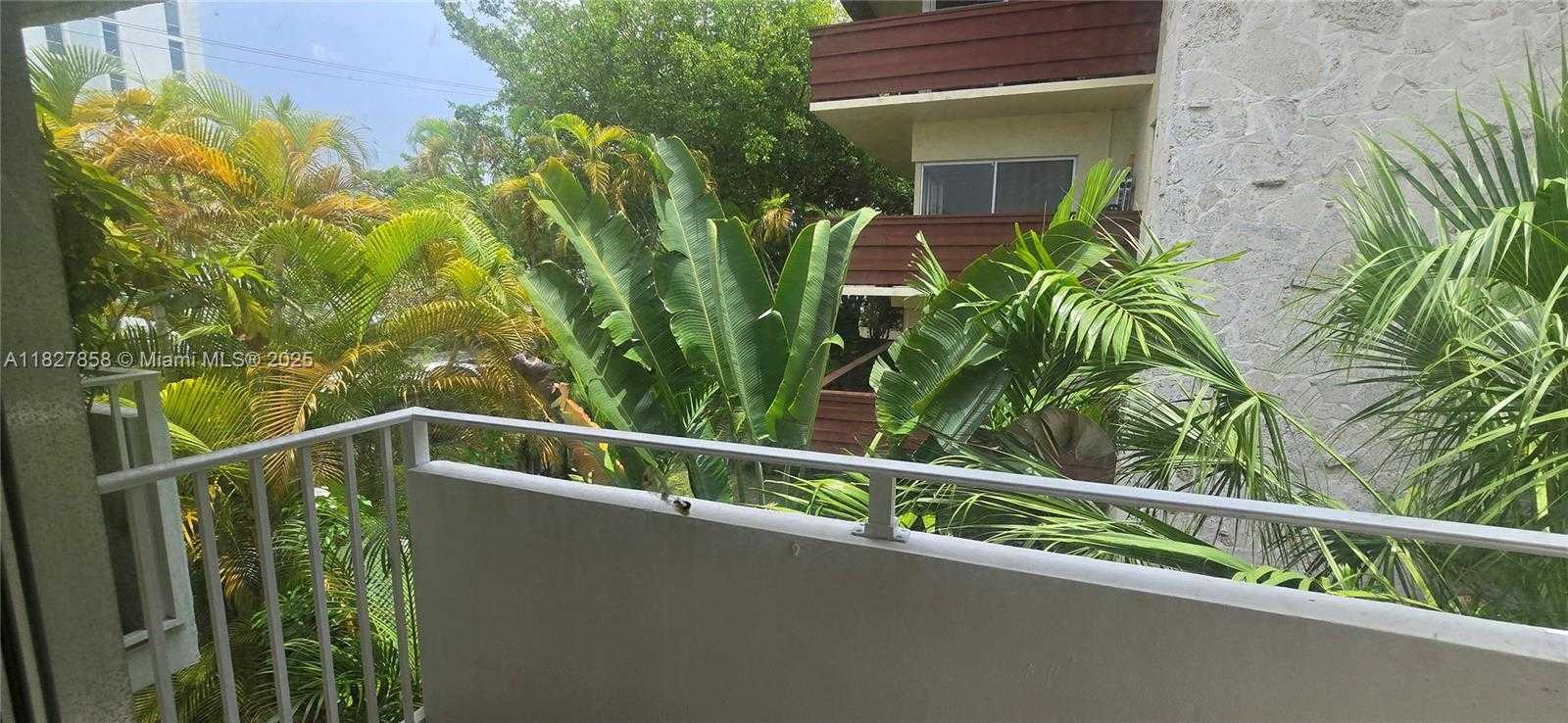 Small Image of 1235 MARIPOSA AVE #8, Coral Gables Number 28