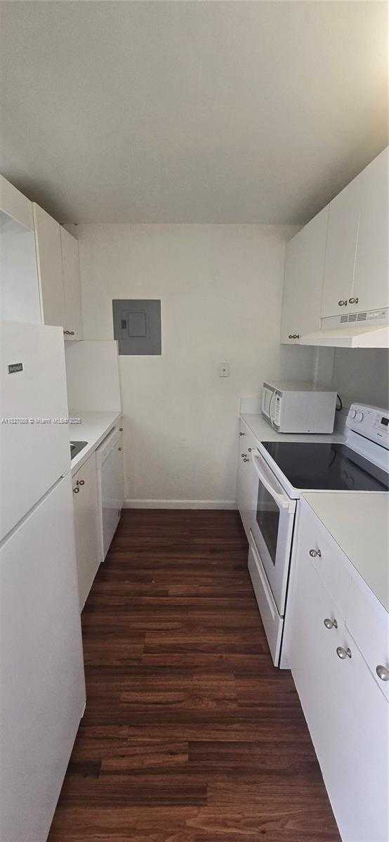 Small Image of 1235 MARIPOSA AVE #8, Coral Gables Number 39