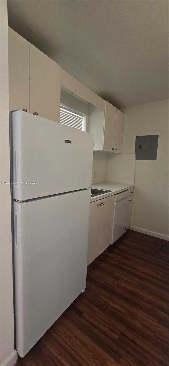 Small Image of 1235 MARIPOSA AVE #8, Coral Gables Number 42