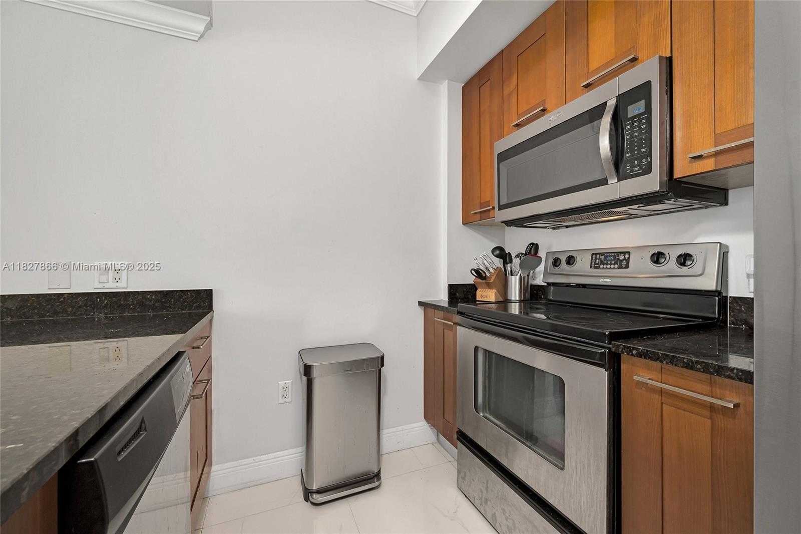 Small Image of 4100 SALZEDO ST #515, Coral Gables Number 12